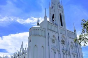 Basílica Menor Nuestra Señora del Rosario de Chiquinquirá (Parroquia San Luis Gonzaga) | Iglesia Colombia
