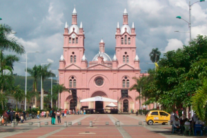 Basílica Menor Señor De Los Milagros | Iglesia Colombia
