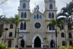 ▷ Basílica Catedral Católica San Jacinto de Yaguachi | Ecuador