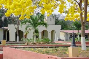 ▷ Iglesia San Isidro Labrador de Llano Largo | Panamá